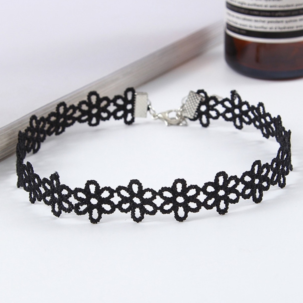 Chocker - Picture 2 of 2